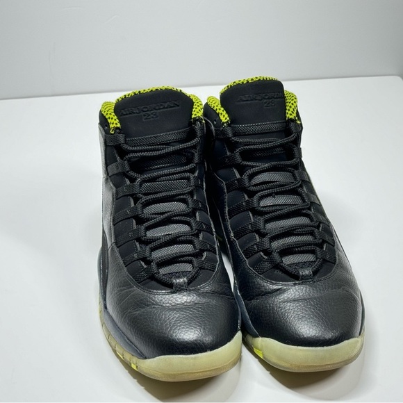 The Jordan 10 Retro Venom Green - Picture 9 of 13